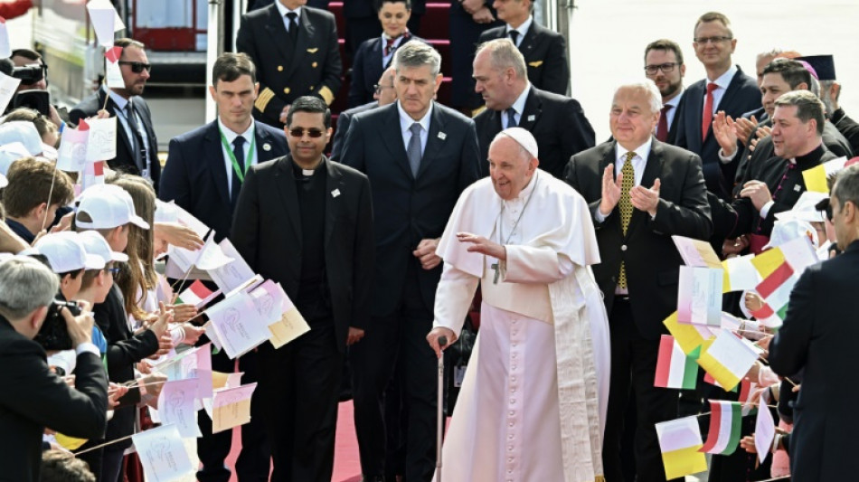 Papa Francisco inicia visita de três dias à Hungria 