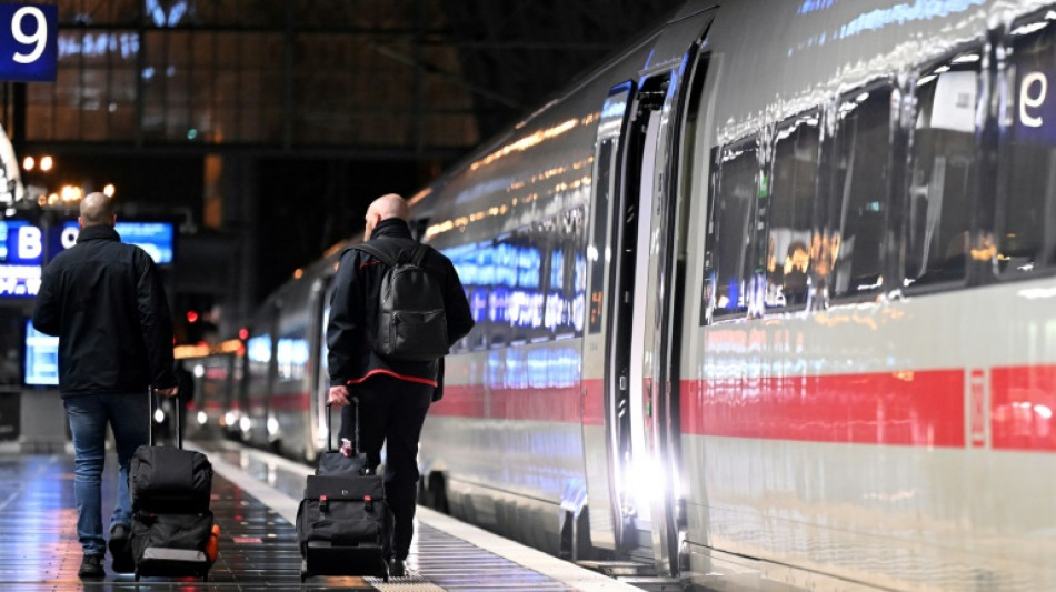 Berliner Tageszeitung - Bahn Bestätigt: Einigung Mit GDL Auf 35-Stunden ...