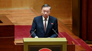 Vietnam's top leader pushes anti-corruption fight