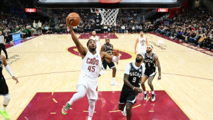 Cavaliers cruise past Bucks, Embiid shines in Sixers win