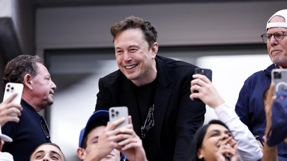 Musk paga le multe in Brasile e chiede la riattivazione di X